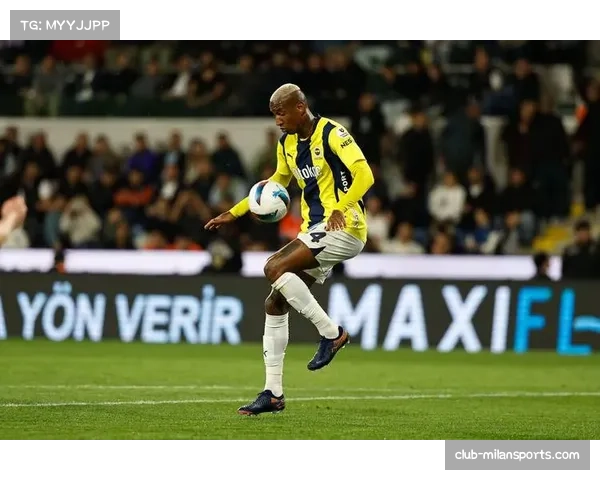 穆里尼奥因评论裁判遭禁赛 费内巴切发表声明支持主帅